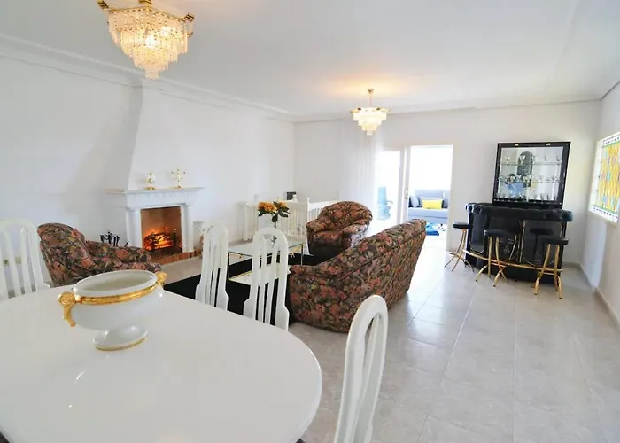 Casa Carmela Chayofa