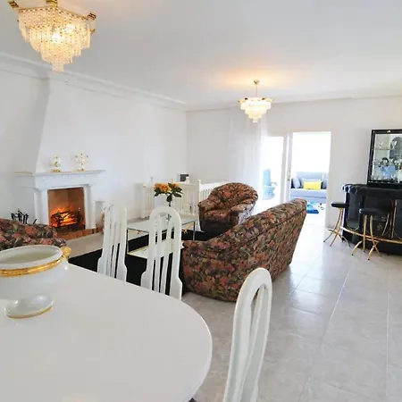 Casa Carmela Chayofa